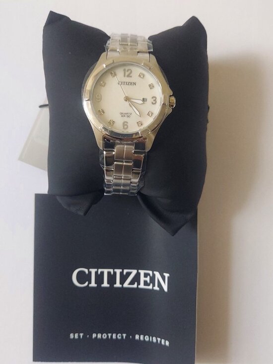 Citizen Women\'s Watch EU6080-58D Mother of Pearl Dial Crystal Markers-NWT